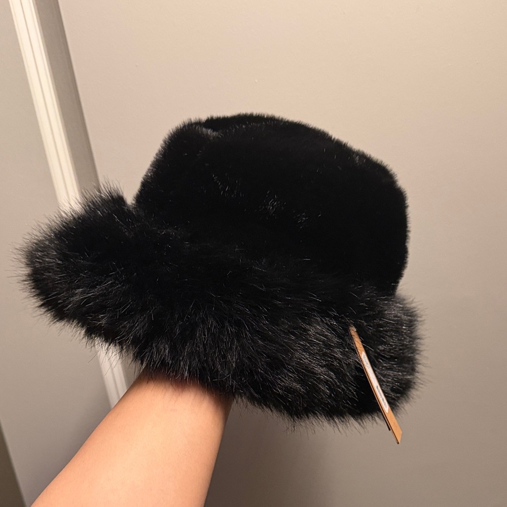 Steve Madden Black Faux Fur Hat